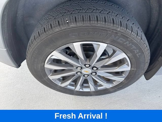 Used 2023 Chevrolet Traverse Premier FWD image 24