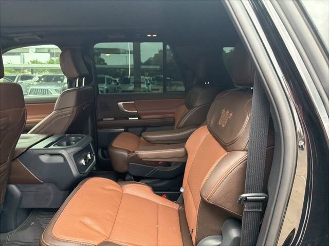 Used 2025 Ford Expedition Max King Ranch image 15