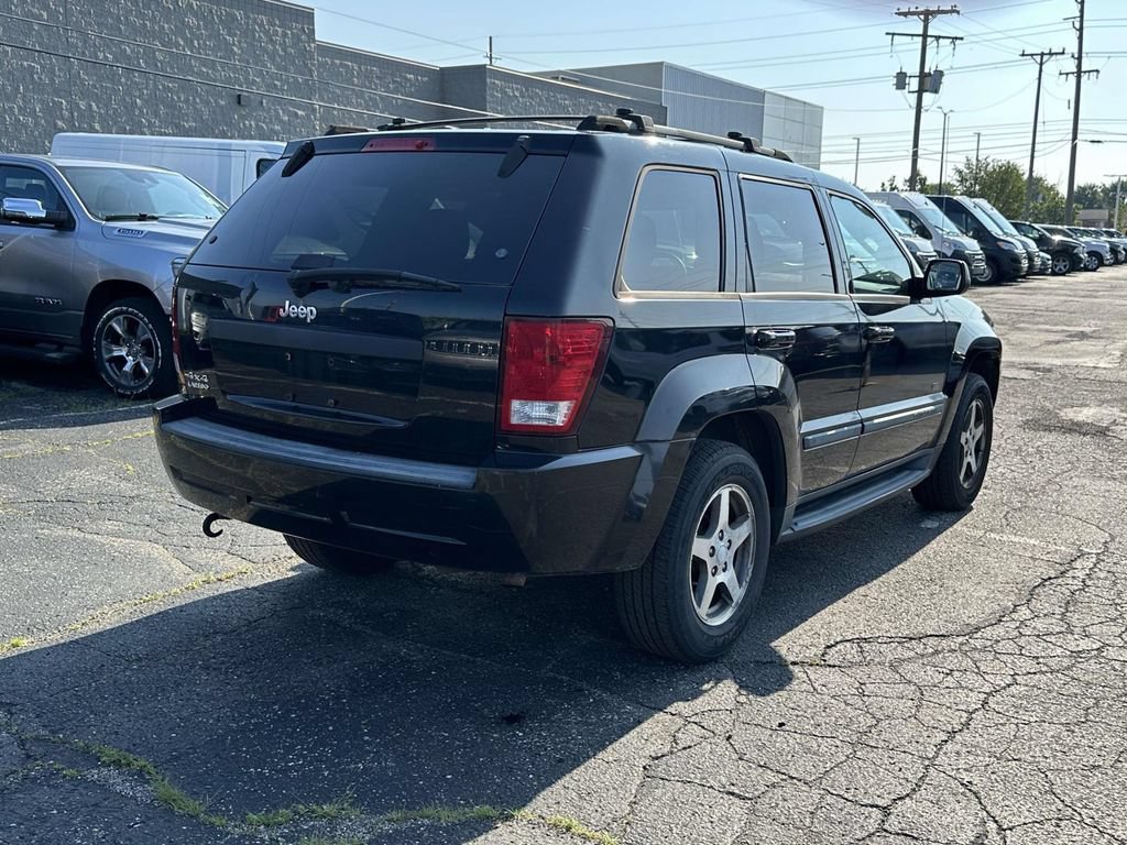 Used 2007 Jeep Grand Cherokee Laredo AWD/4WD image 4