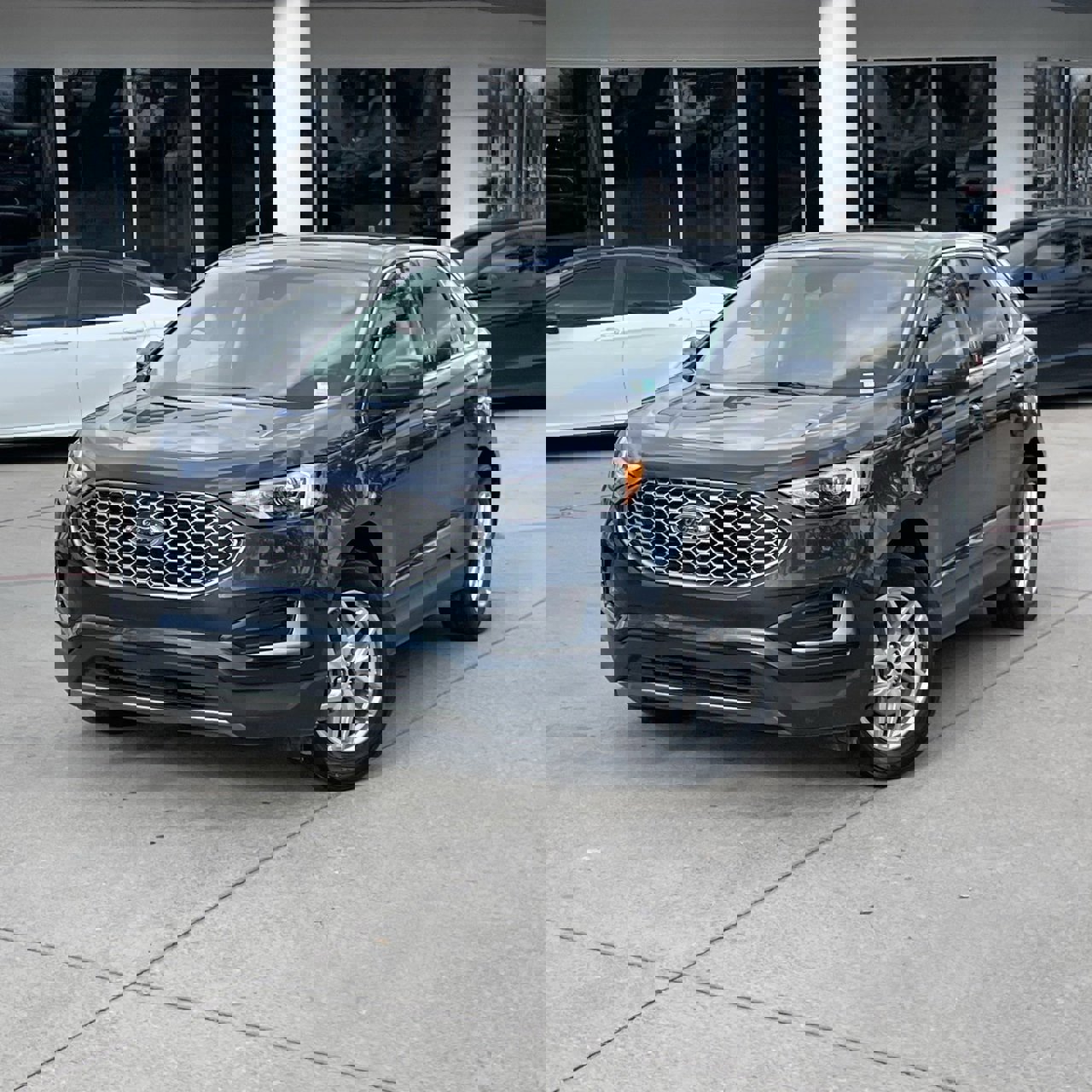 Used 2024 Ford Edge SEL image 9