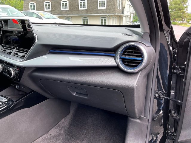 Used 2025 Chevrolet Trax LT w/ Sunroof Package FWD image 23