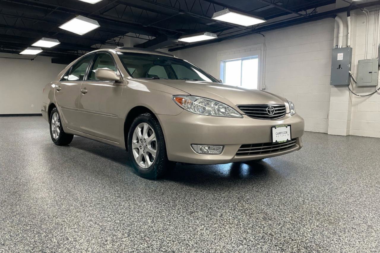 Used 2005 Toyota Camry XLE FWD image 3