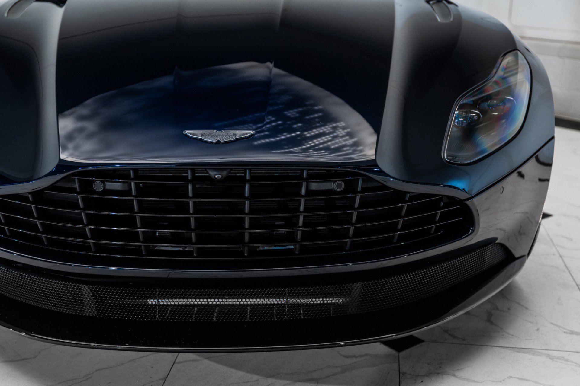 Used 2023 Aston Martin DB11 V8 image 45