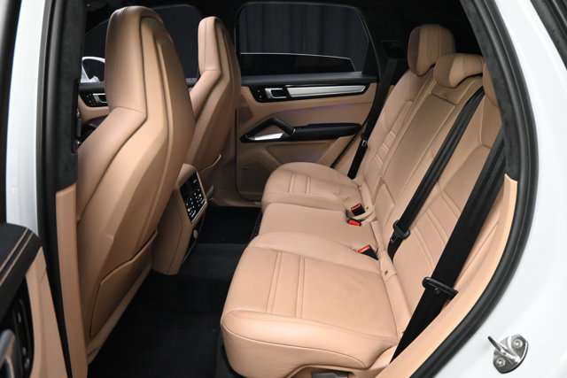 Used 2019 Porsche Cayenne Turbo w/ Premium Plus Package image 10