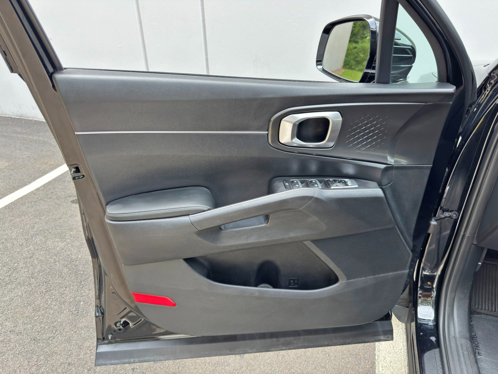 Used 2021 Kia Sorento LX FWD image 36