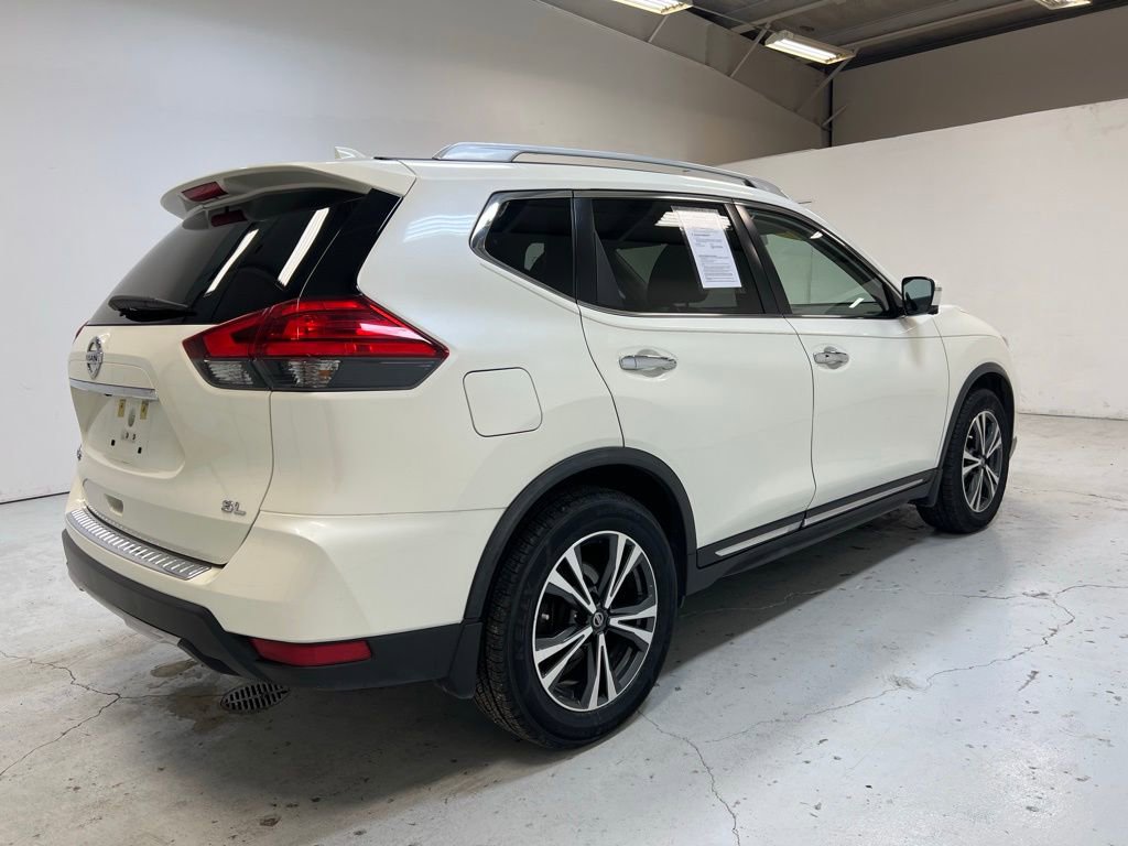 Used 2017 Nissan Rogue SL image 8
