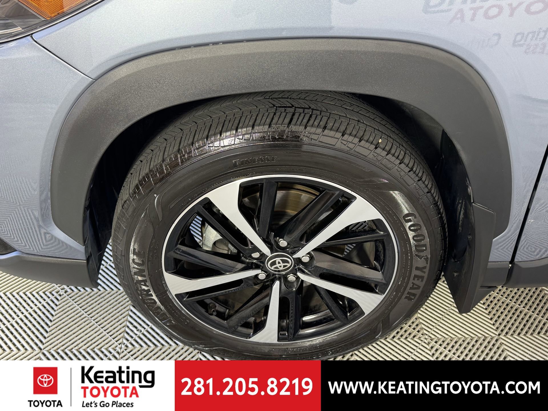 Used 2025 Toyota Corolla Cross AWD Hybrid w/ Convenience Package image 31