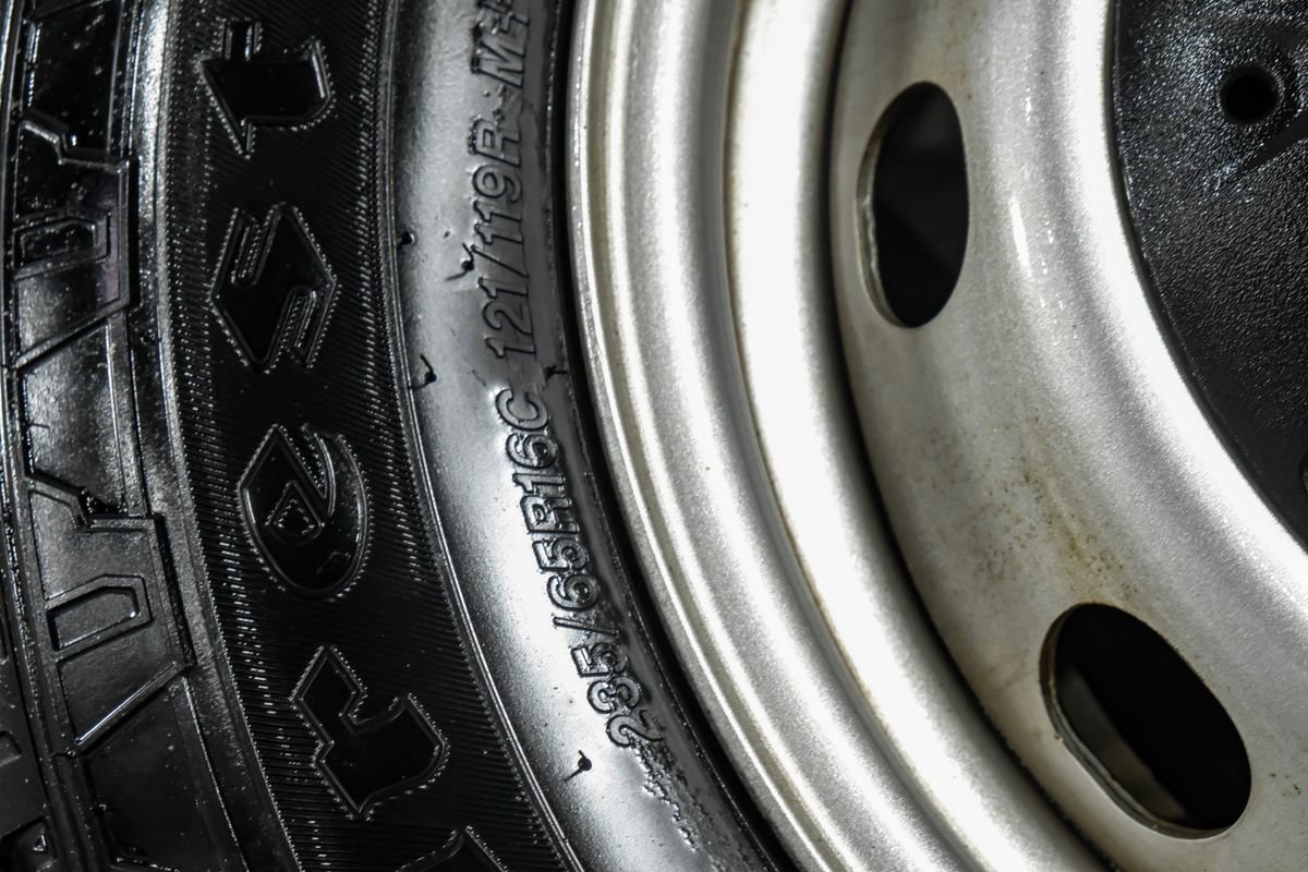 Used 2019 Ford Transit 250 148 High Roof Extended image 45