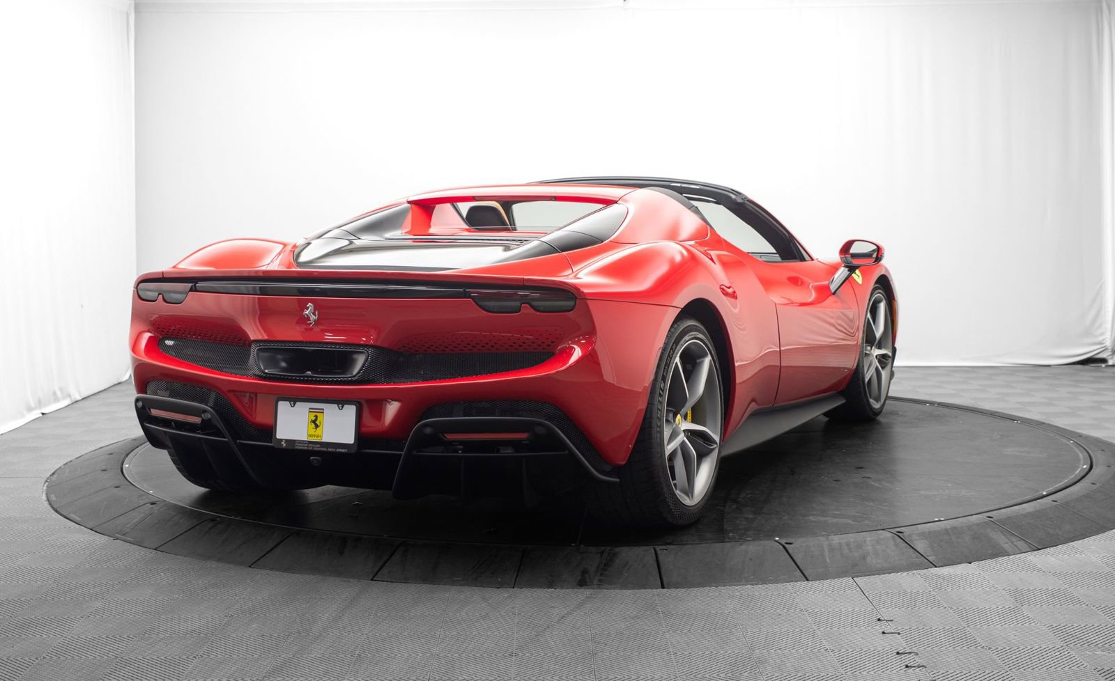 Used 2025 Ferrari 296 GTS RWD image 3