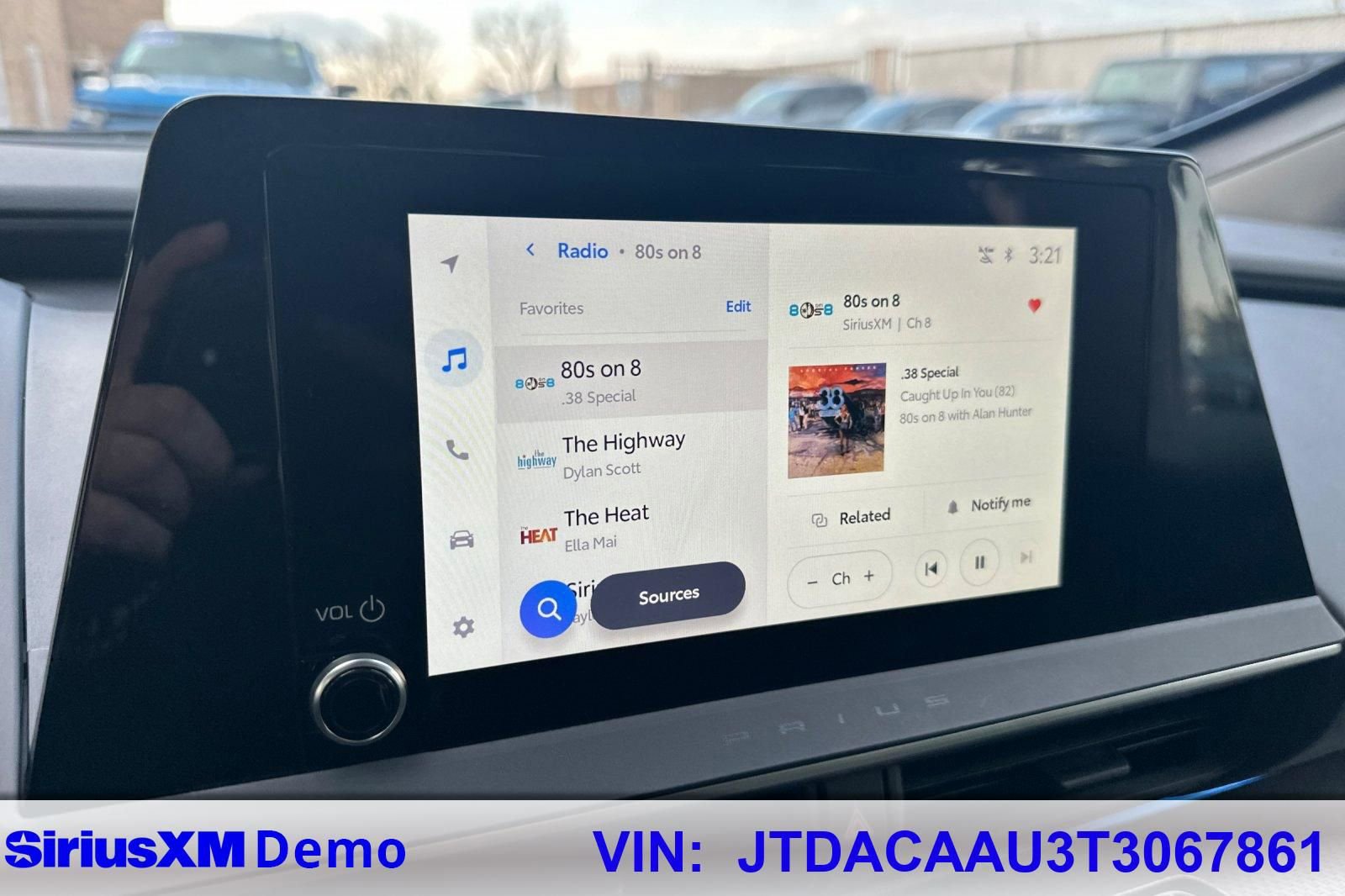 Used 2026 Toyota Prius XLE image 29