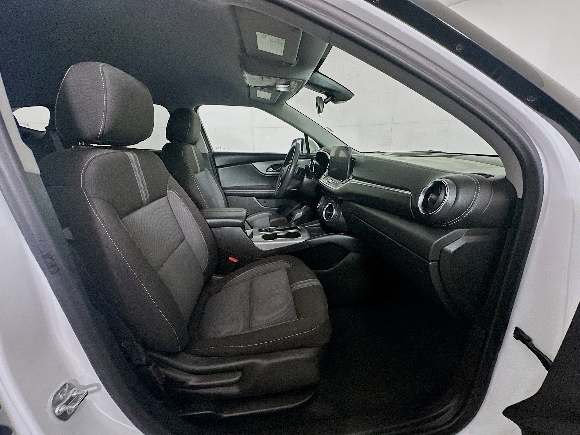 Used 2024 Chevrolet Blazer LT image 29