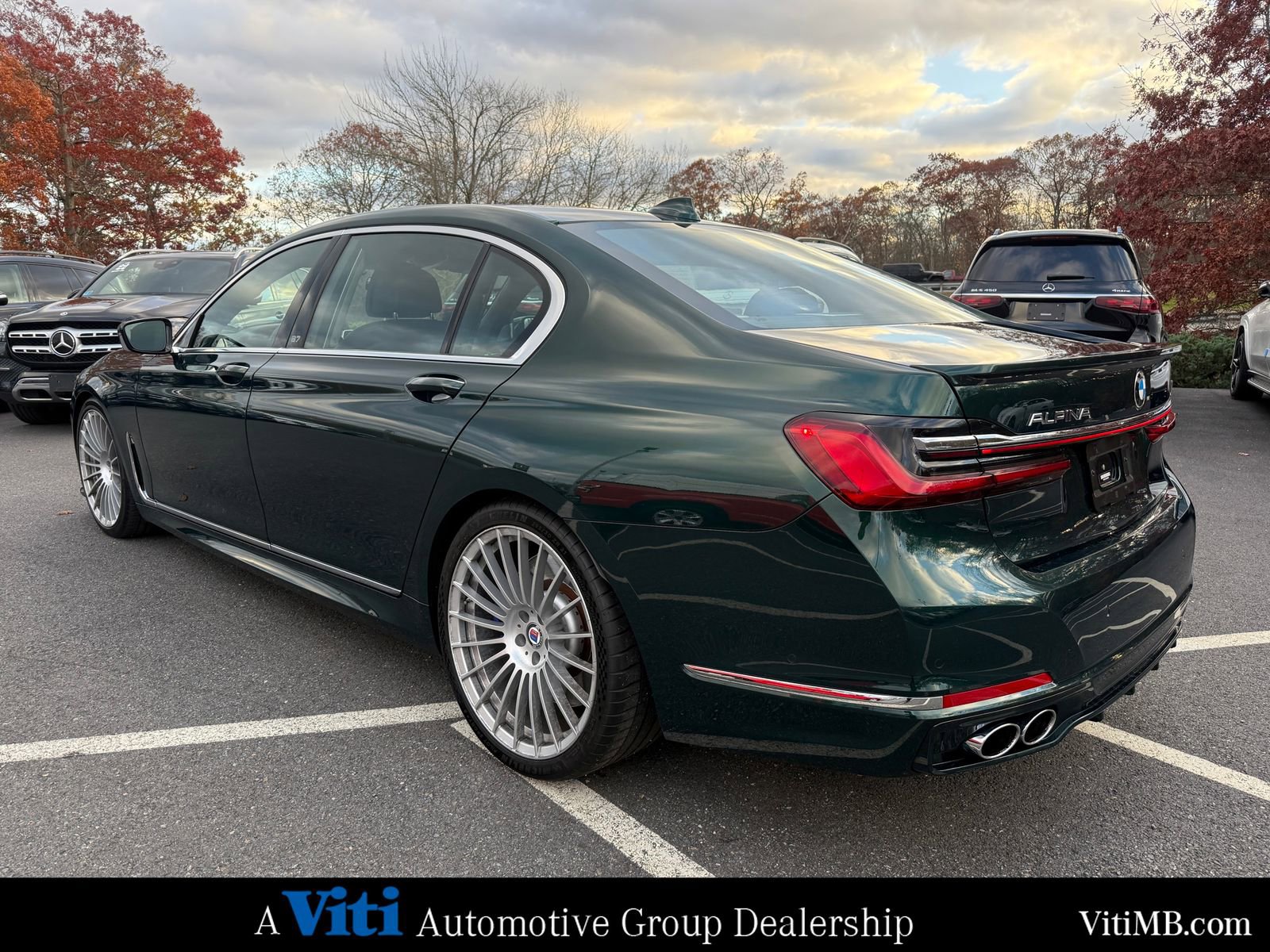 Used 2022 BMW ALPINA B7 xDrive w/ Luxury Rear Seating Package image 6