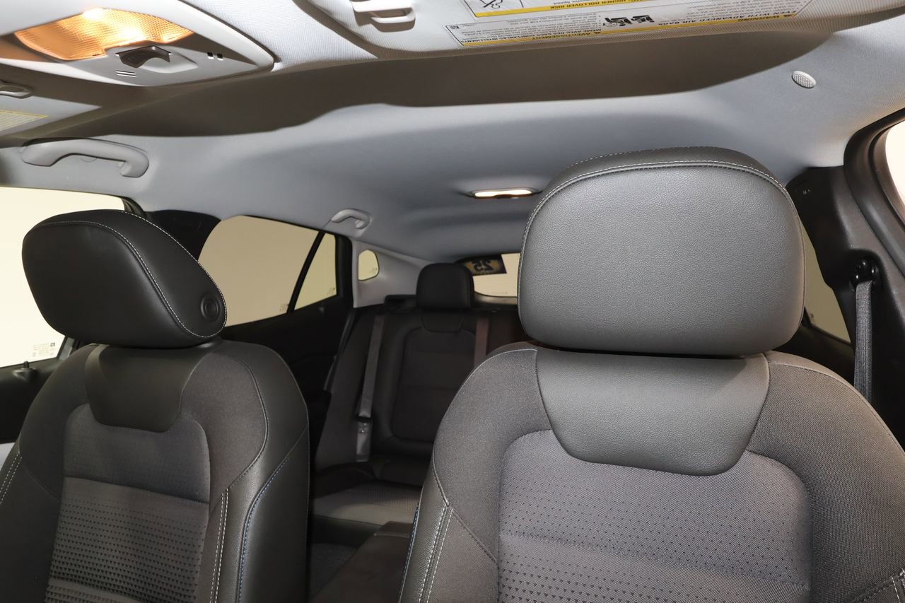 Certified 2025 Chevrolet Trax LT image 17