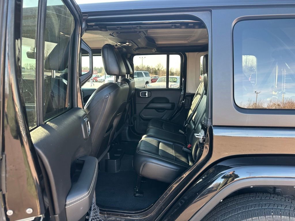 Used 2022 Jeep Wrangler Unlimited Sahara image 20