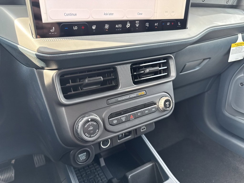 New 2025 Ford Maverick Lariat w/ Black Appearance Package image 24