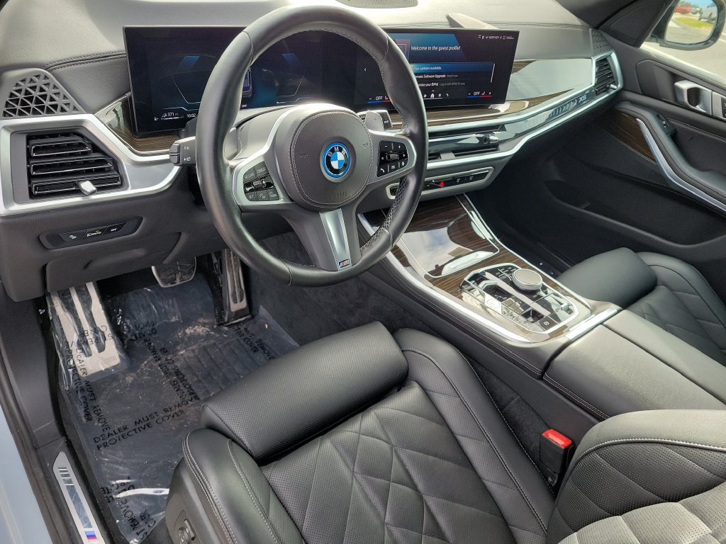 Used 2024 BMW X5 xDrive50e w/ M Sport Package AWD/4WD image 14
