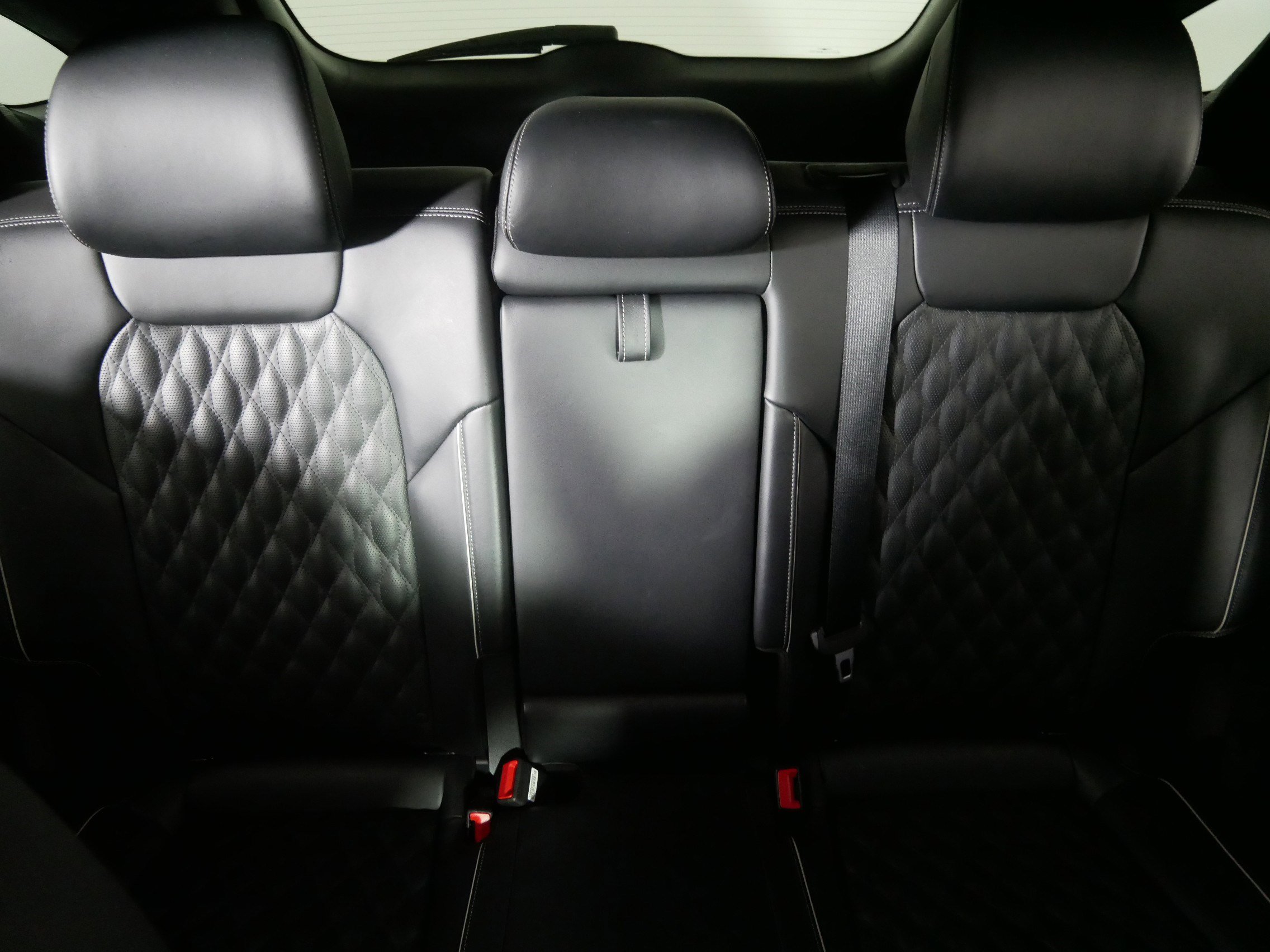 Used 2022 Genesis GV70 3.5T Sport w/ Sport Advanced Package image 13