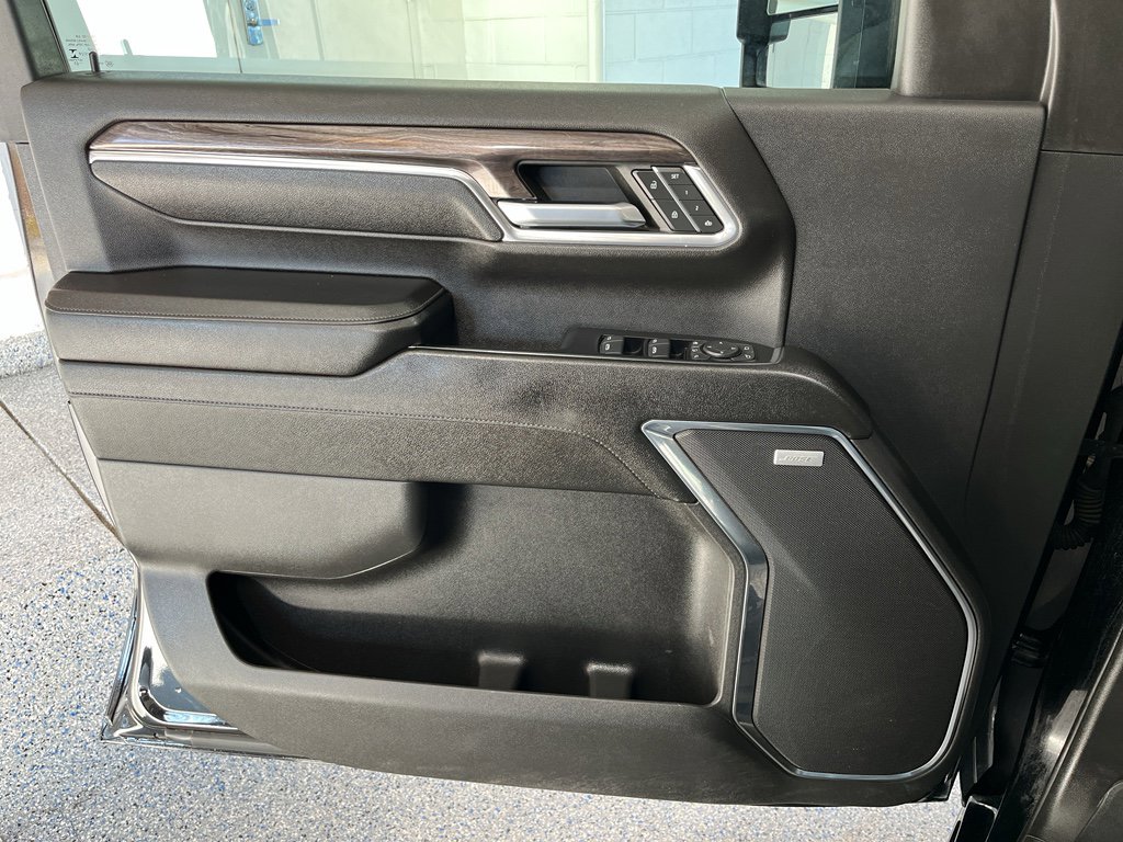 Used 2024 Chevrolet Silverado 2500 LTZ w/ LTZ Convenience Package image 28