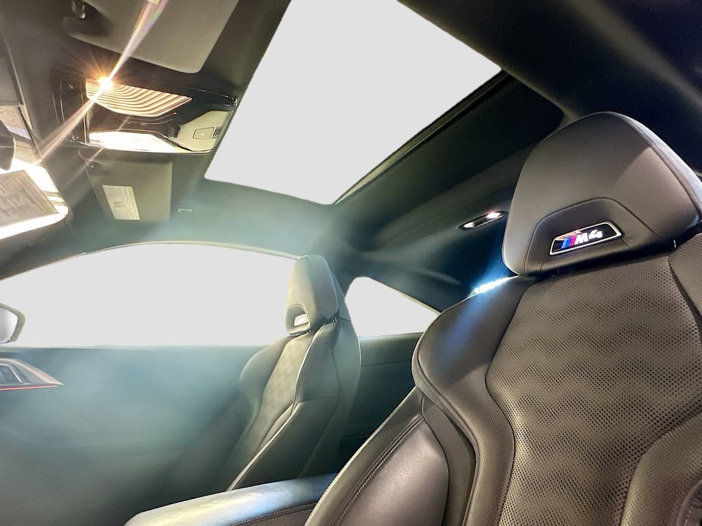 Used 2022 BMW M4 Coupe w/ Executive Package RWD image 23