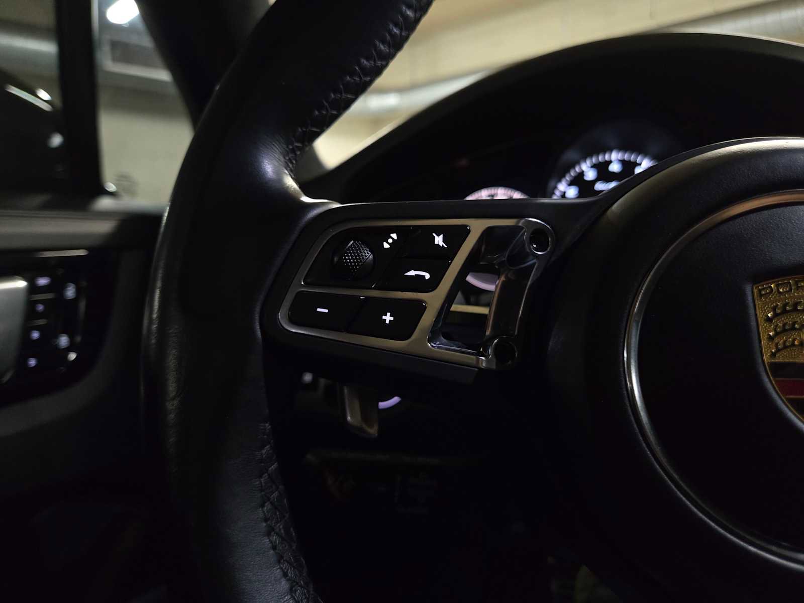 Used 2021 Porsche Cayenne Turbo S AWD/4WD image 33