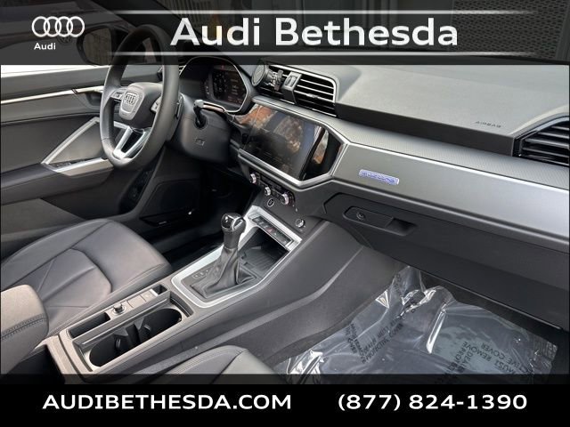 Certified 2025 Audi Q3 2.0T Premium Plus w/ Premium Plus Package image 12