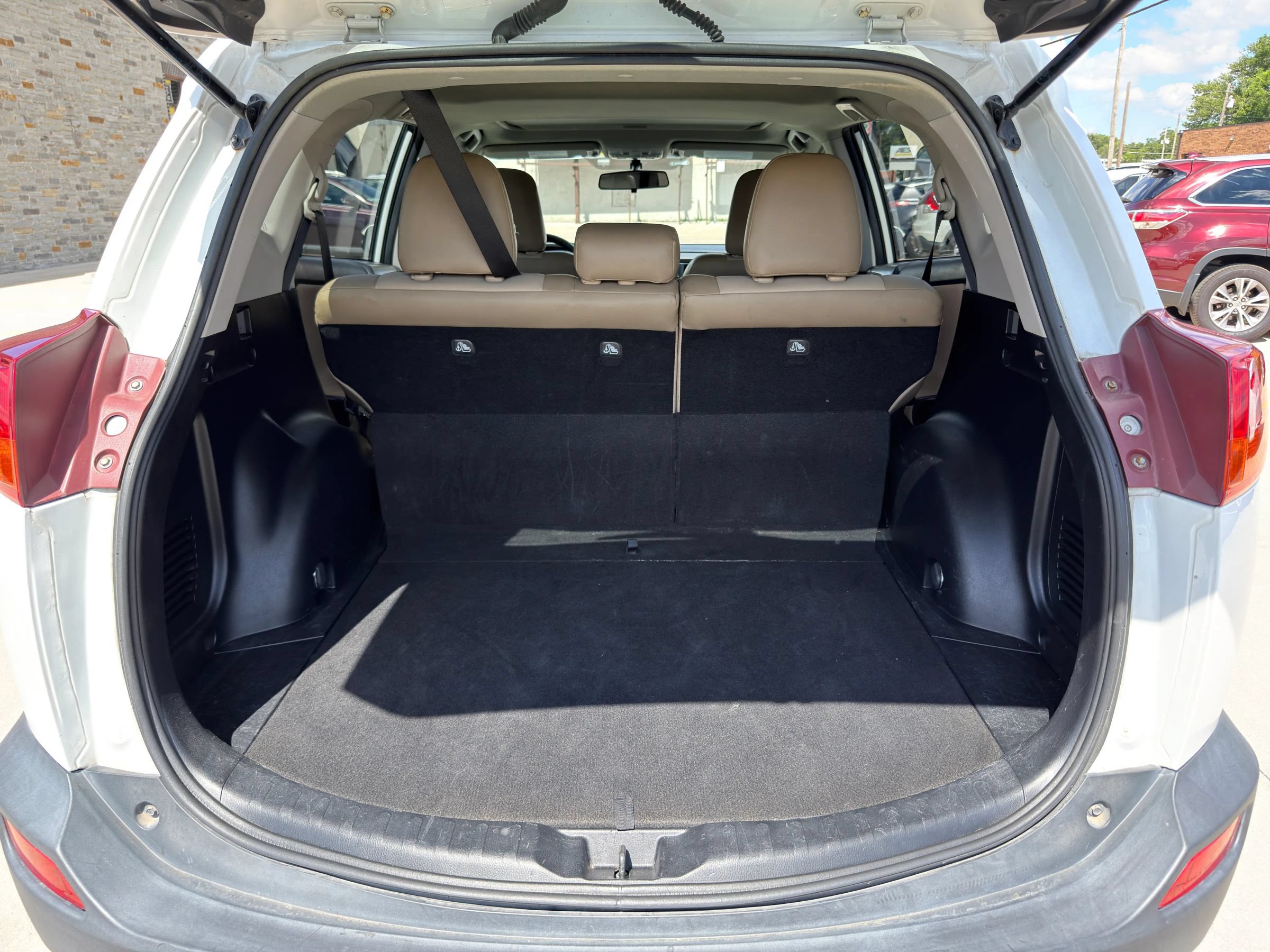 Used 2014 Toyota RAV4 XLE FWD image 7