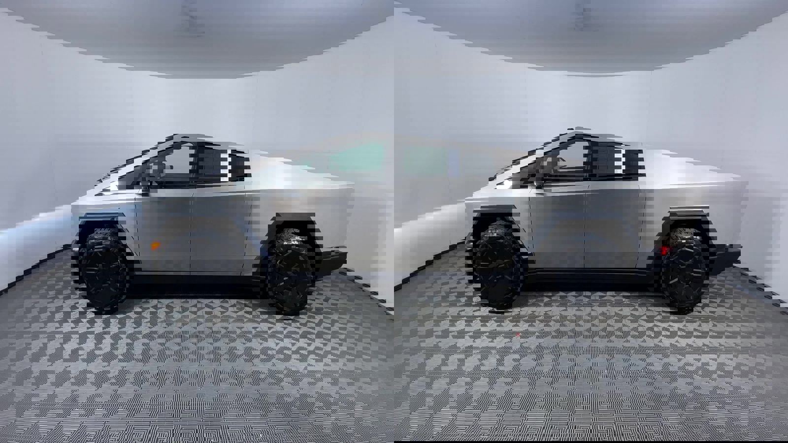 Used 2025 Tesla Cybertruck Cyberbeast image 5