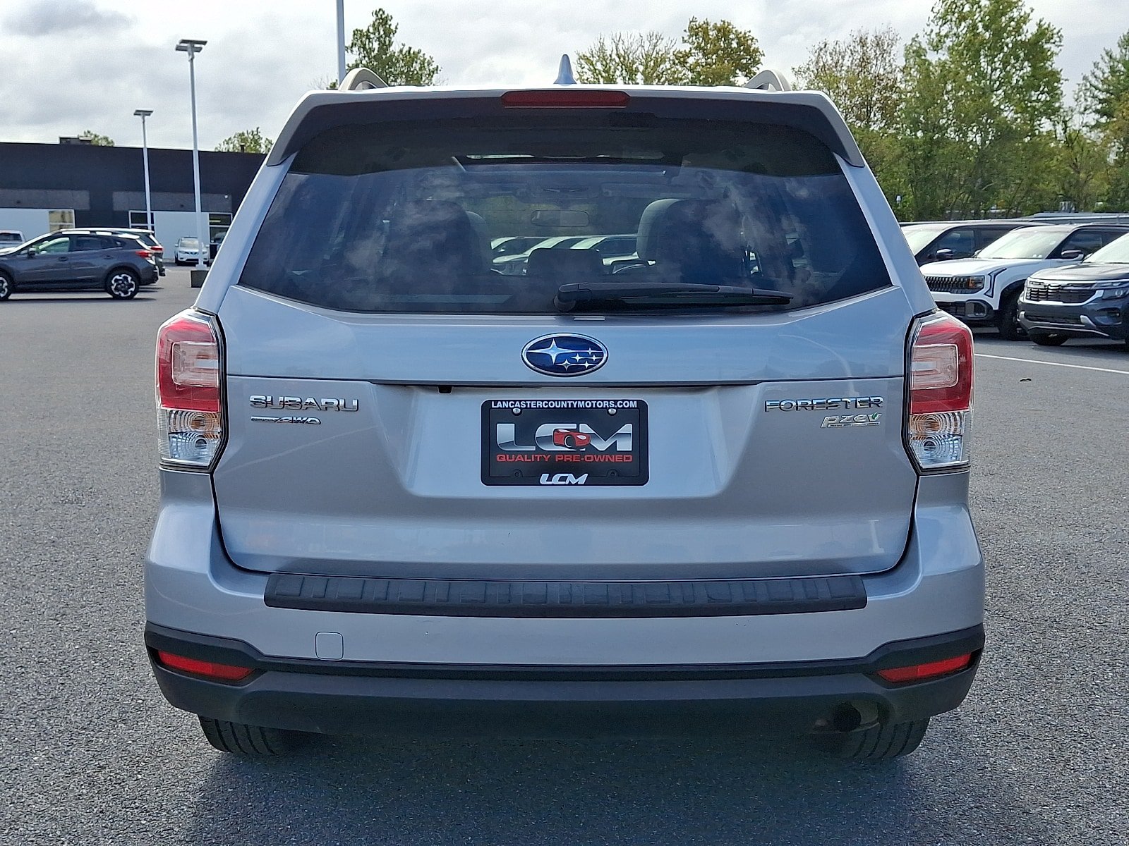 Used 2017 Subaru Forester 2.5i Premium w/ All-Weather Package AWD/4WD image 6