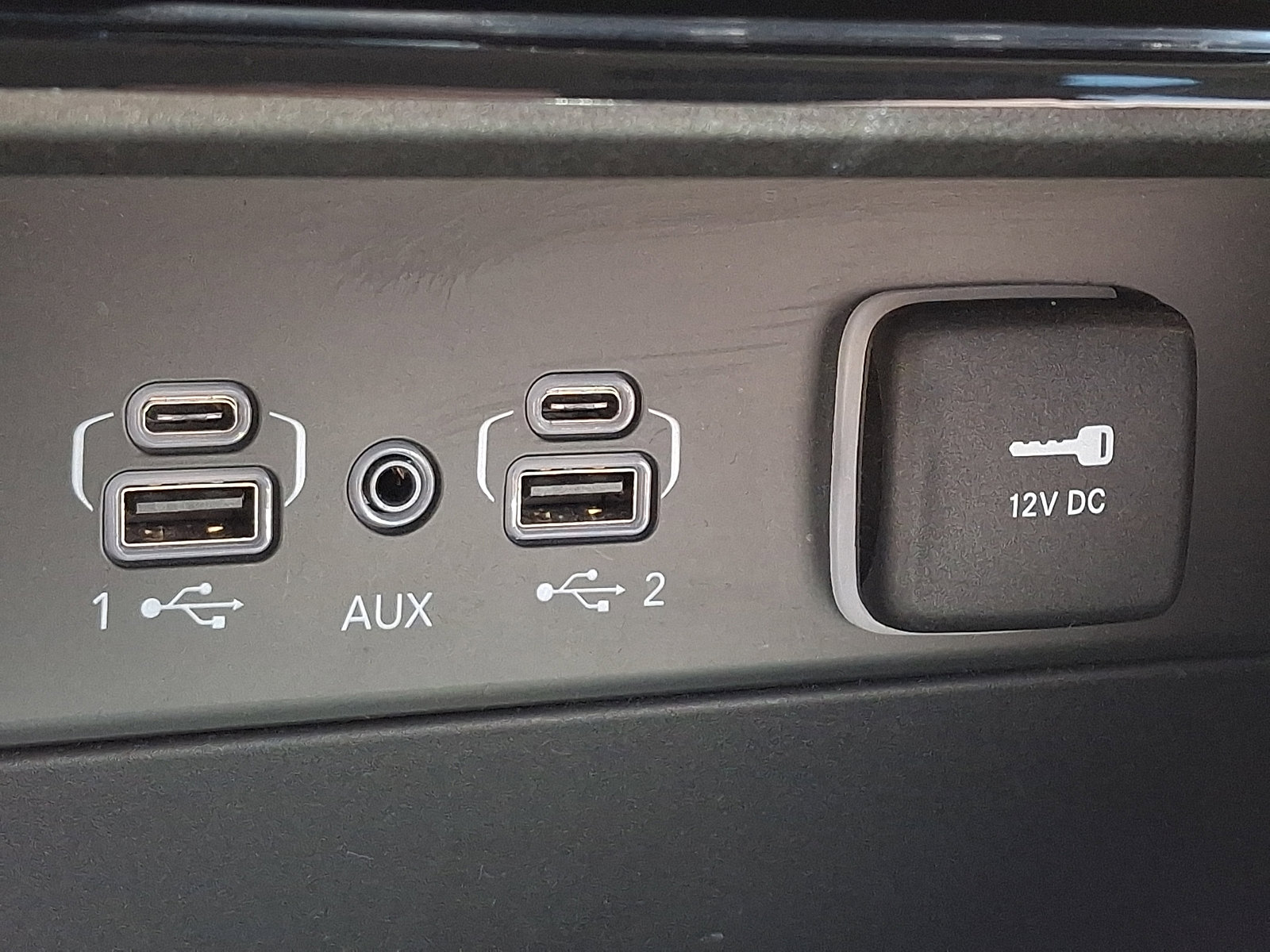 Used 2023 Jeep Grand Cherokee Limited AWD/4WD image 26