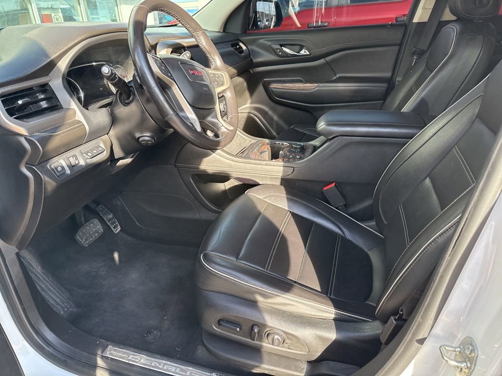 Used 2020 GMC Acadia Denali w/ Denali Ultimate Package image 12