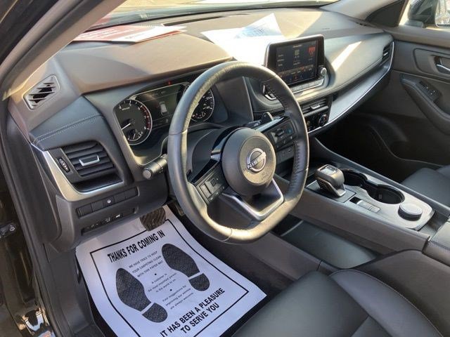 Used 2023 Nissan Rogue SV w/ SV Premium B Package image 14