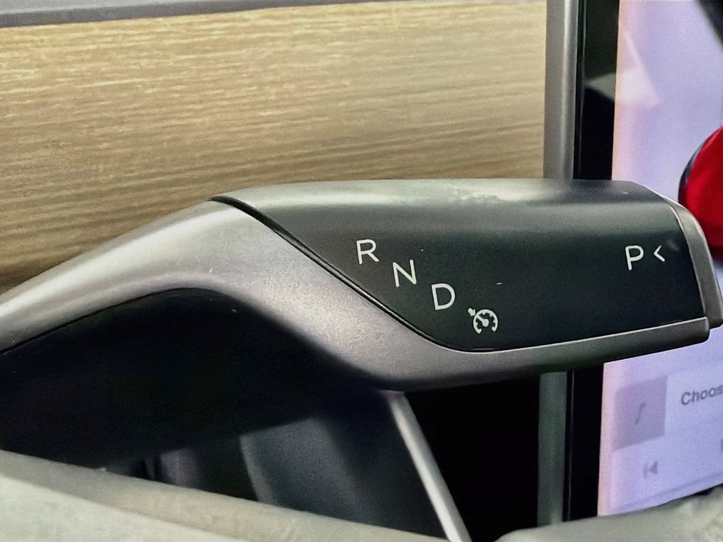 Used 2018 Tesla Model 3 Long Range RWD image 18