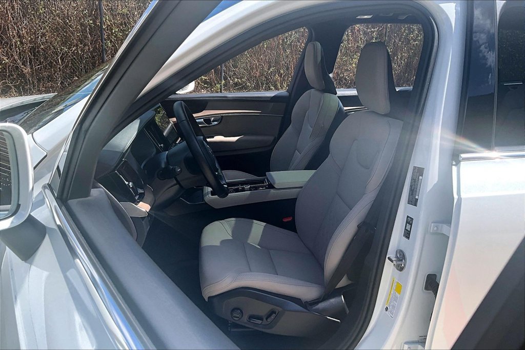 Used 2026 Volvo XC90 B6 Plus AWD/4WD image 33