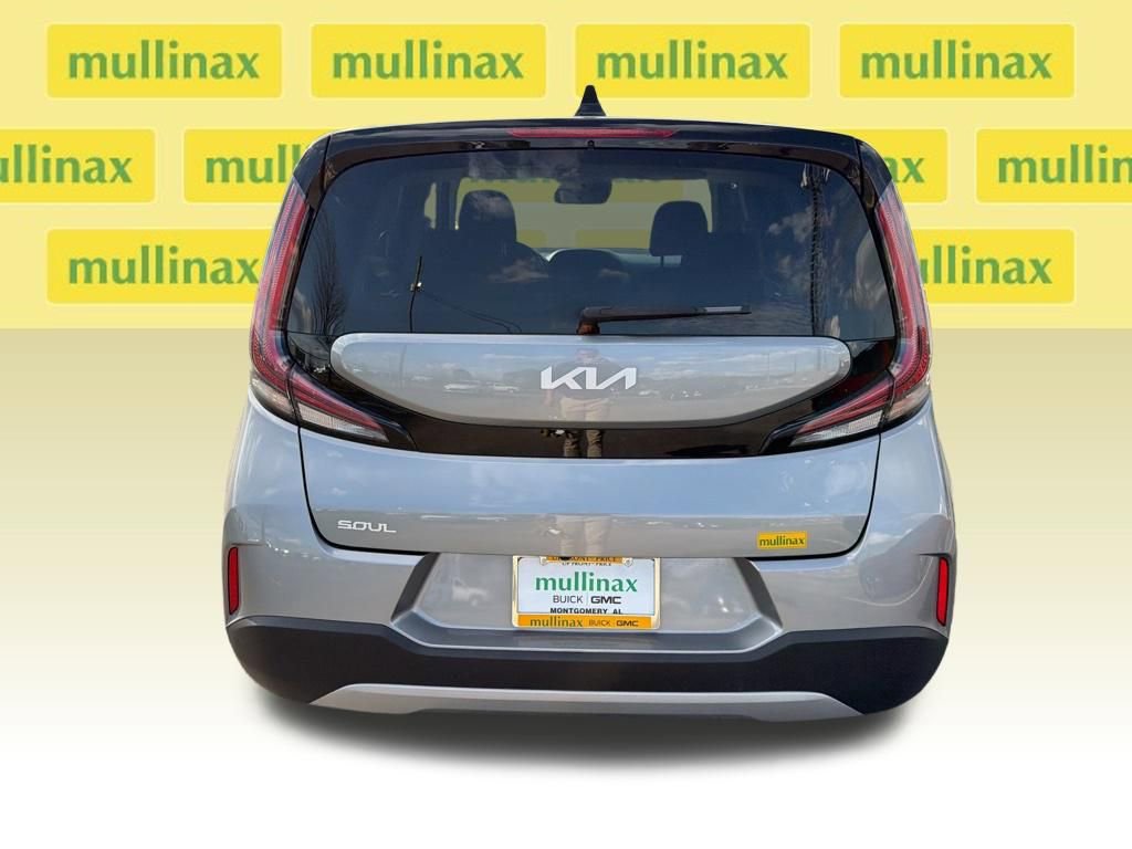 Used 2025 Kia Soul LX w/ LX Technology Package image 8