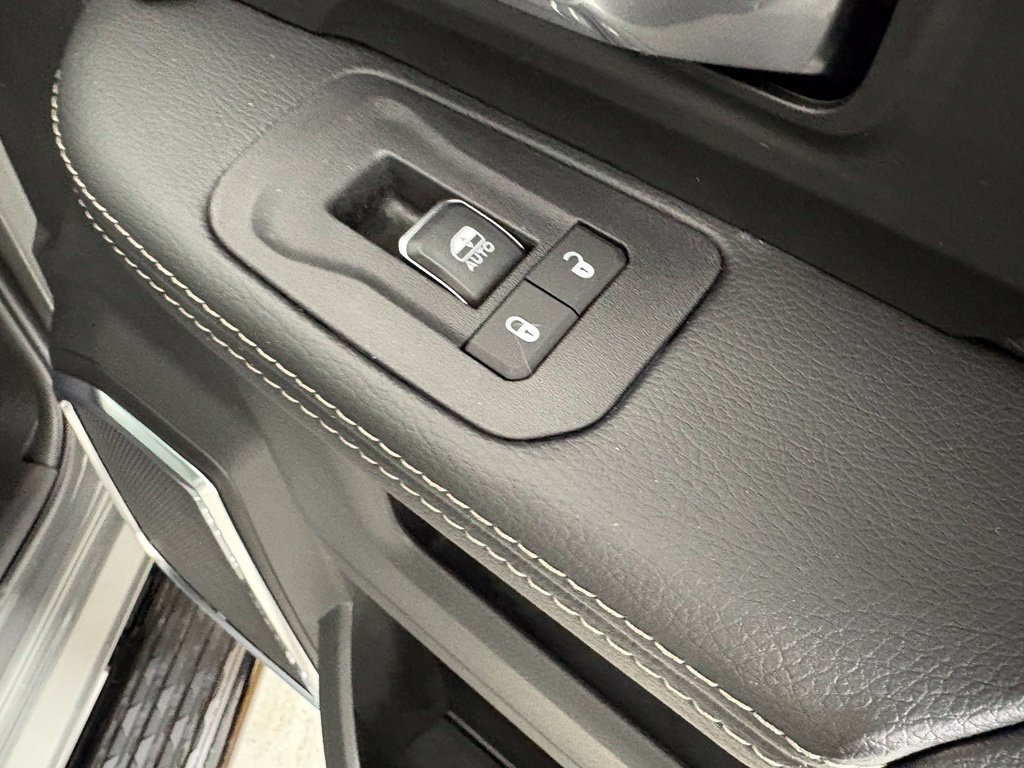 New 2027 RAM 2500 Laramie w/ Night Edition AWD/4WD image 14