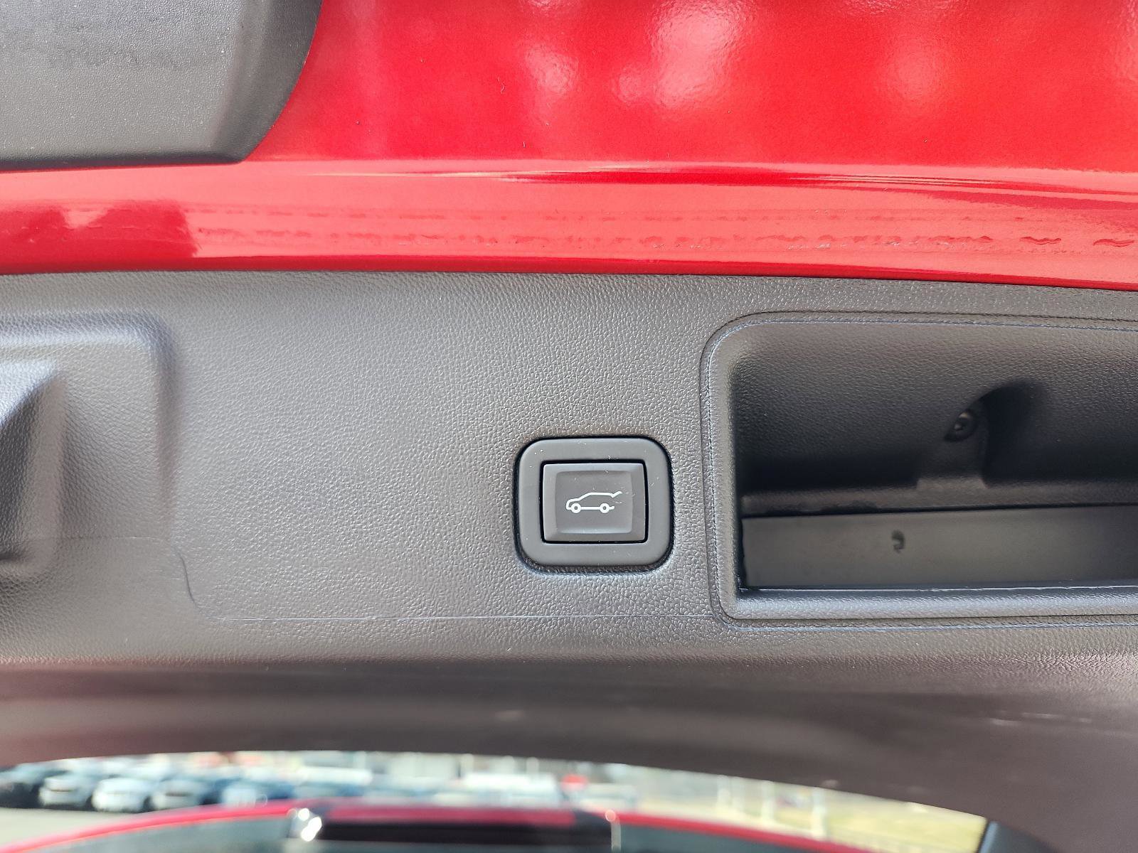 Certified 2024 GMC Terrain SLT image 10