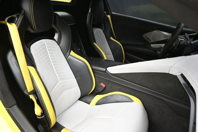 Used 2022 Chevrolet Corvette Stingray Premium Conv w/ Z51 Performance Package RWD image 15