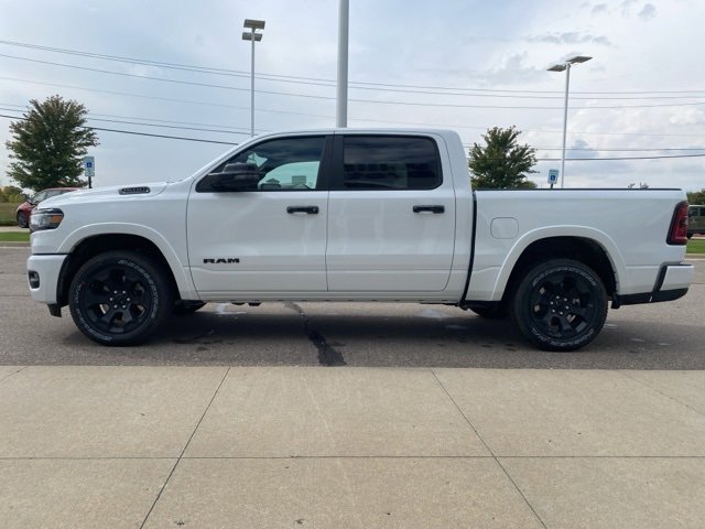 New 2026 RAM 1500 4x4 Crew Cab image 8