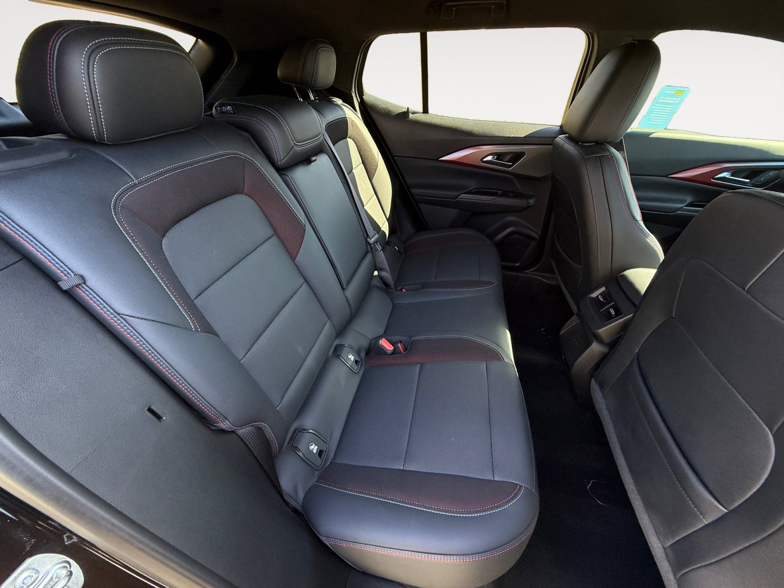 Used 2024 Chevrolet Equinox EV RS FWD image 18