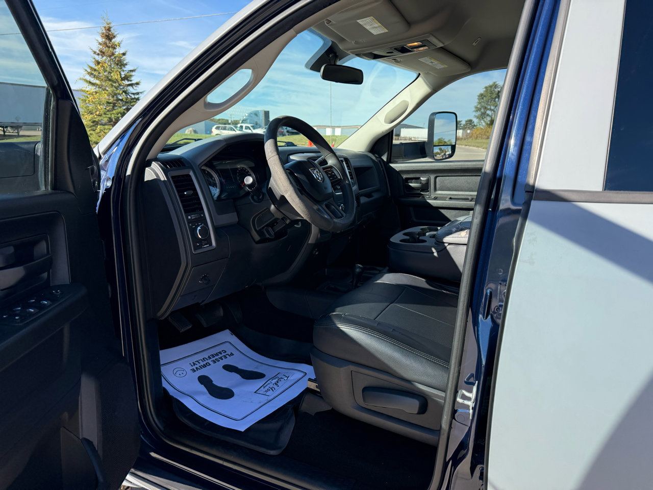 Used 2018 RAM 2500 Tradesman w/ Chrome Appearance Group image 11