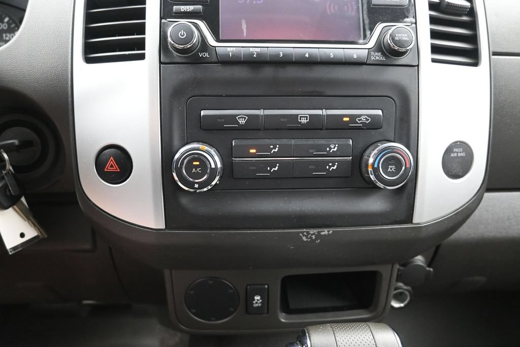 Used 2015 Nissan Xterra S w/ Value Package RWD image 16