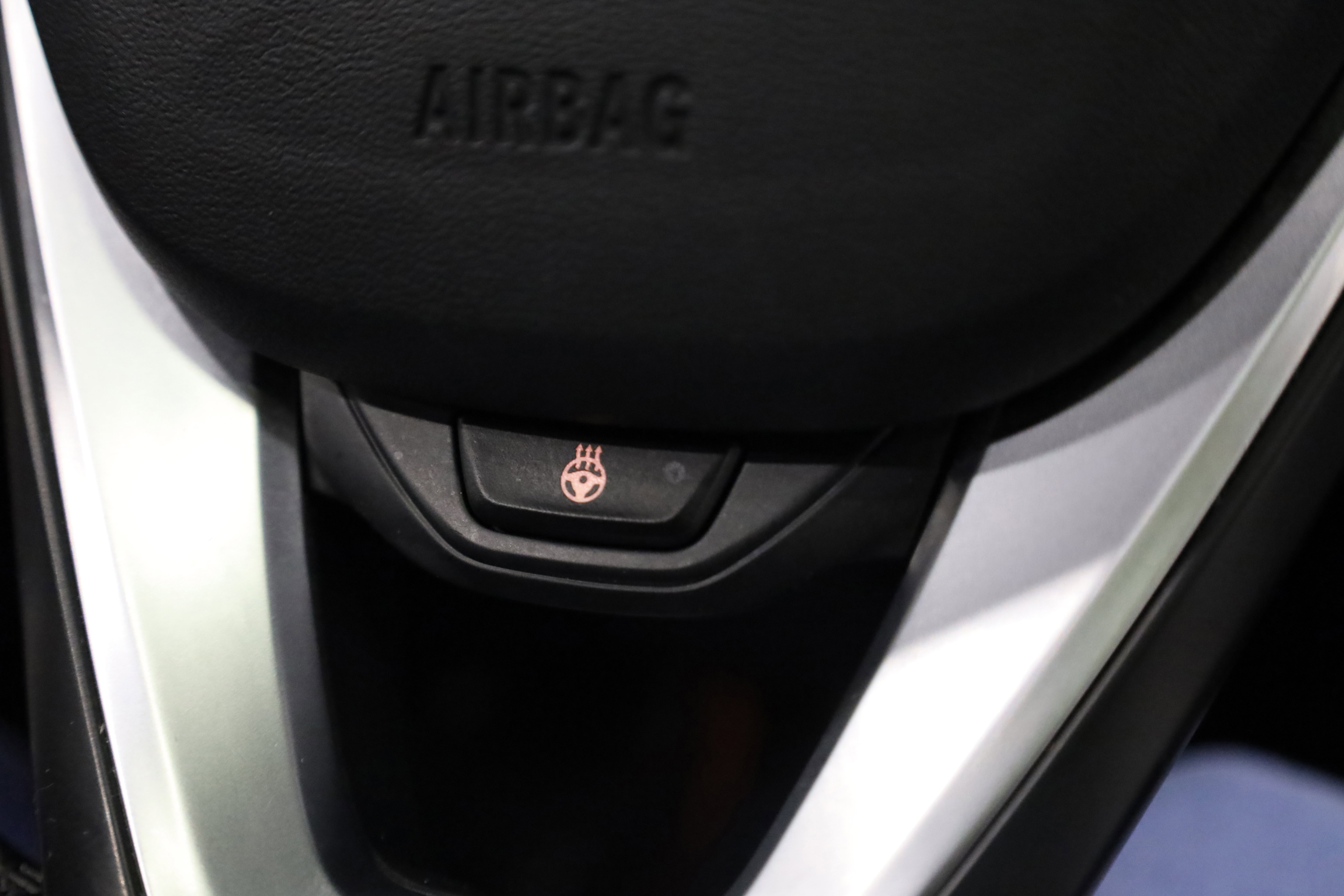 Used 2020 BMW 330i xDrive Sedan w/ Premium Package image 26