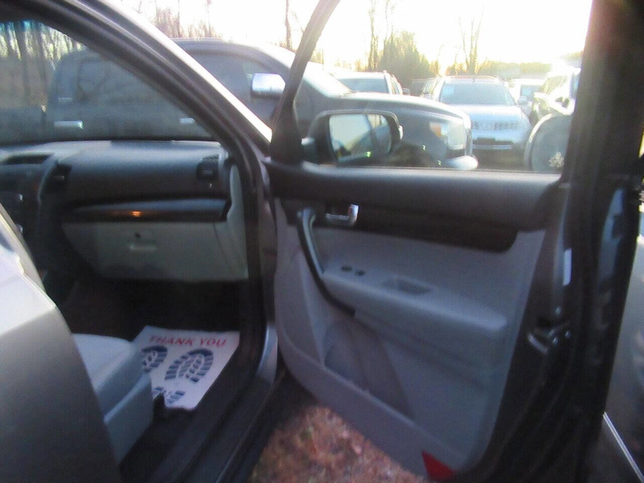 Used 2013 Kia Sorento LX image 30