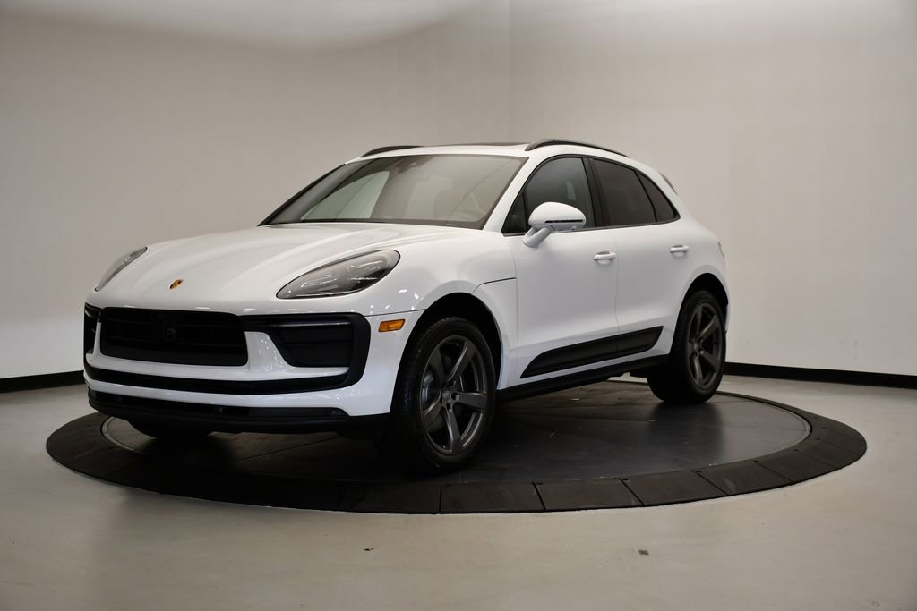 Certified 2025 Porsche Macan Turbo image 1