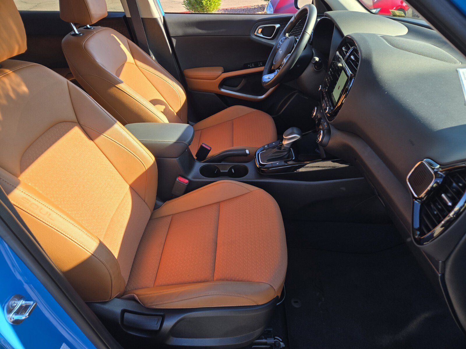Used 2025 Kia Soul EX image 16