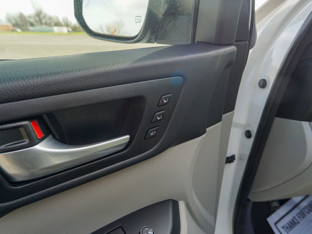 Used 2018 Toyota Highlander Limited Platinum image 20