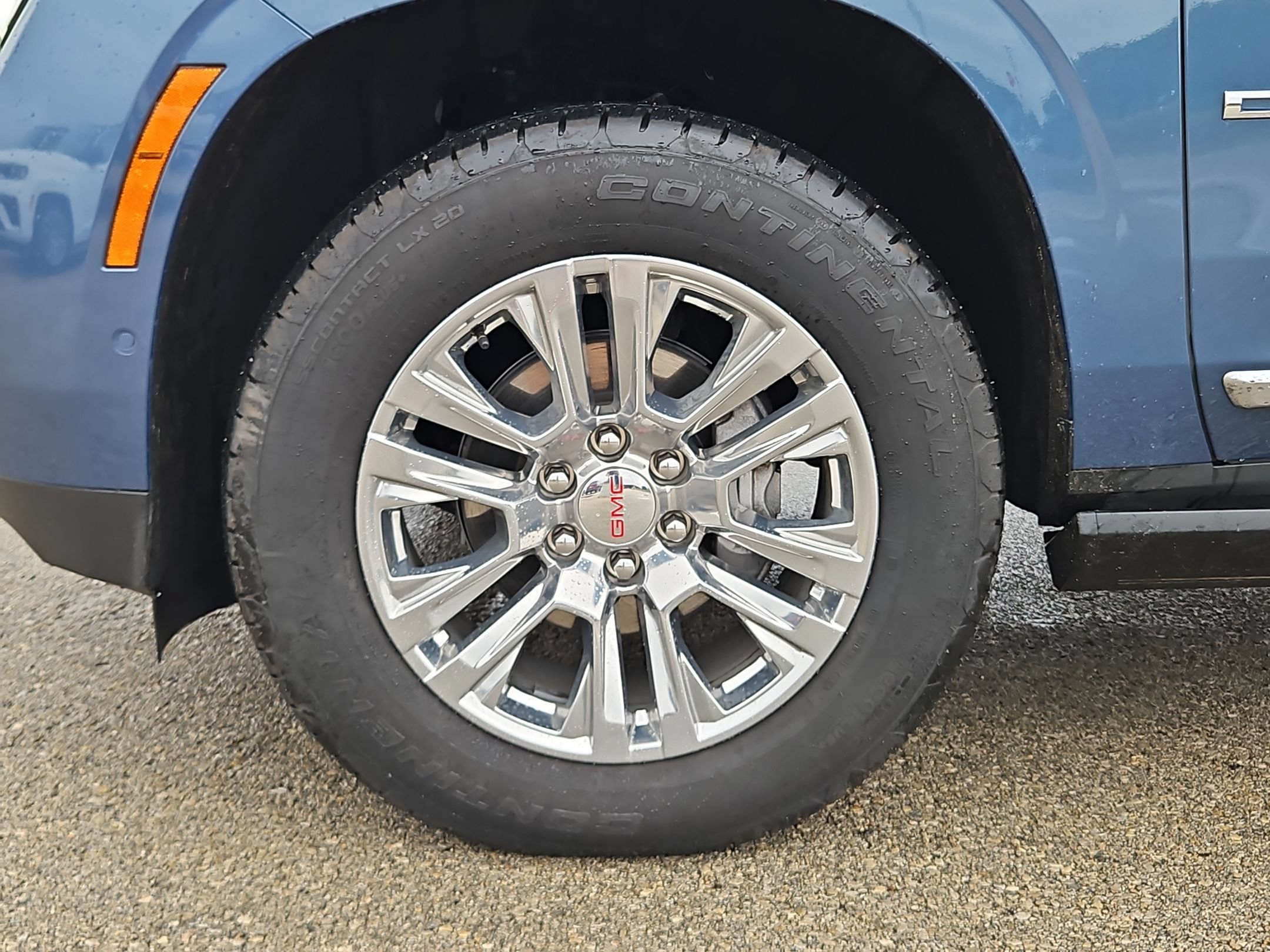 Used 2026 GMC Yukon Denali w/ Sun & Power Step Package AWD/4WD image 31