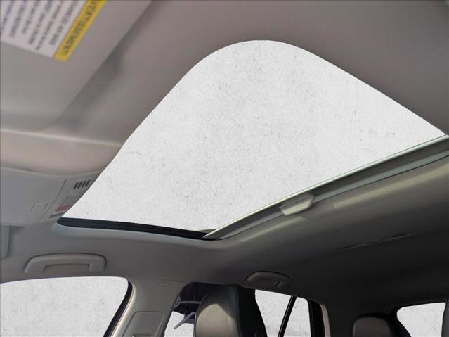 Used 2019 Volkswagen Golf SE image 14