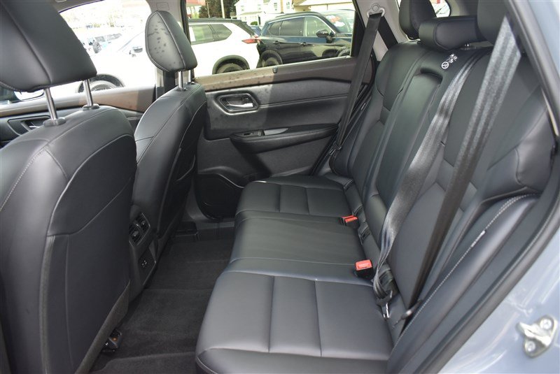 Used 2023 Nissan Rogue SV w/ SV Premium B Package AWD/4WD image 25
