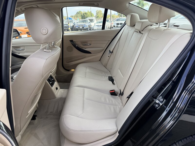 Used 2012 BMW 328i Sedan RWD image 25